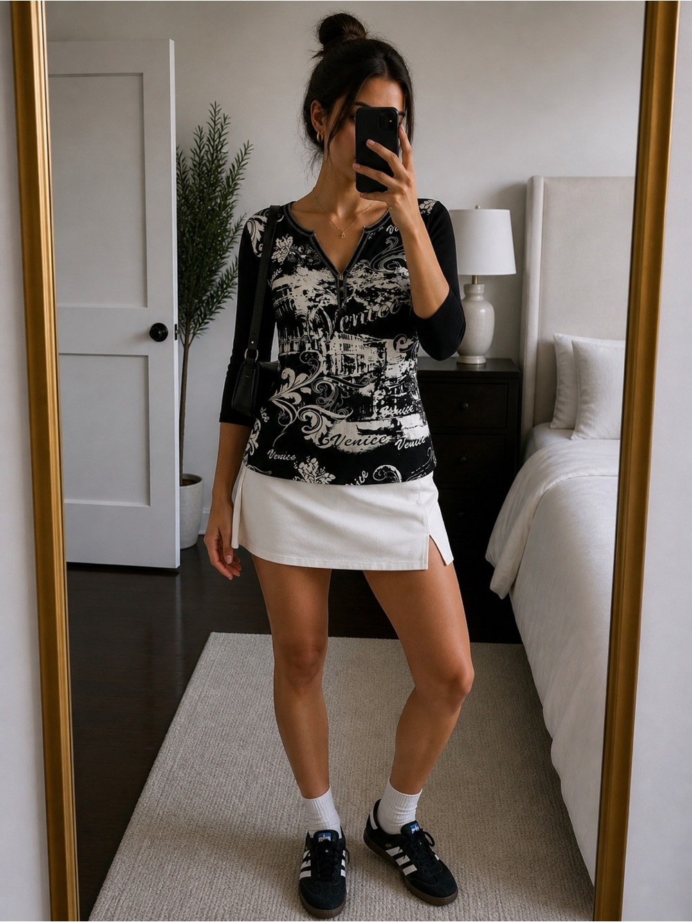 Y2K‎ Venice Graphic Top Womens Medium Black White Baroque Print 3/4 Sleeve Shirt